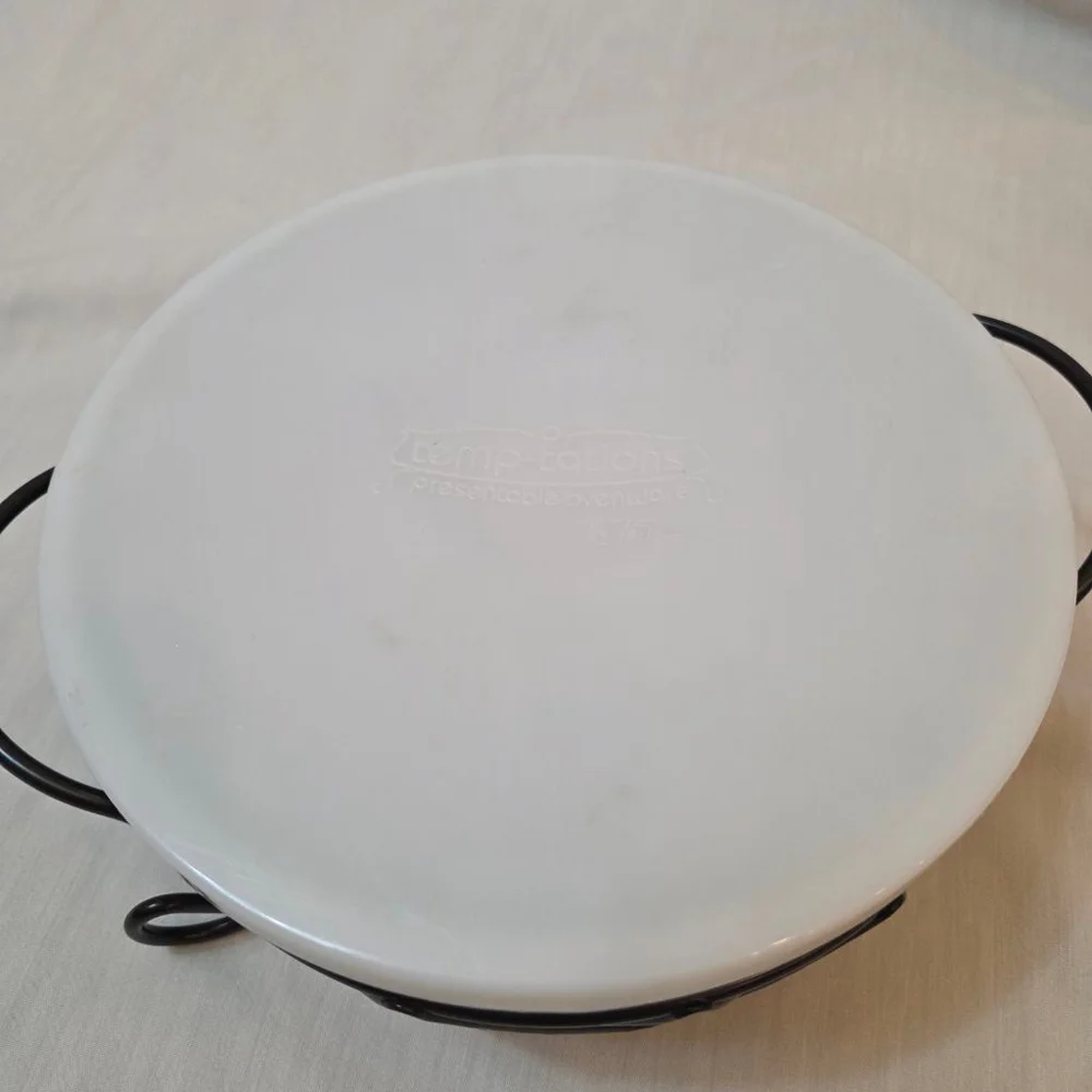 Temp-tations Old World Green Cream 1.5QT Serveware Bowl w/ Lid, Stand & trivet - Picture 4 of 9